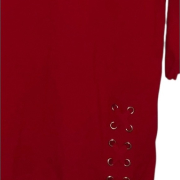 🔥 Chico’s Red Tunic Top with Grommet Detail – Size 1 (M/8-10) - Picture 3 of 4